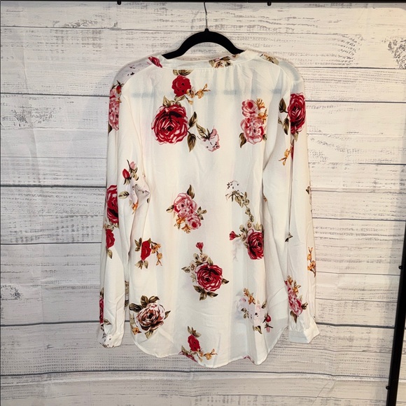 NWOT Floral V-Neck Long-Sleeve Blouse - White with Pink & Red Roses - Picture 3 of 6